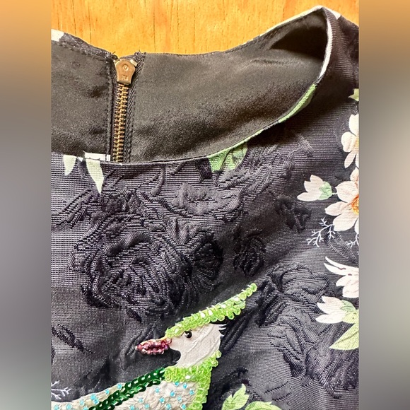 Black and white flowers jacquard A line shift dress with embellishments - Picture 5 of 6